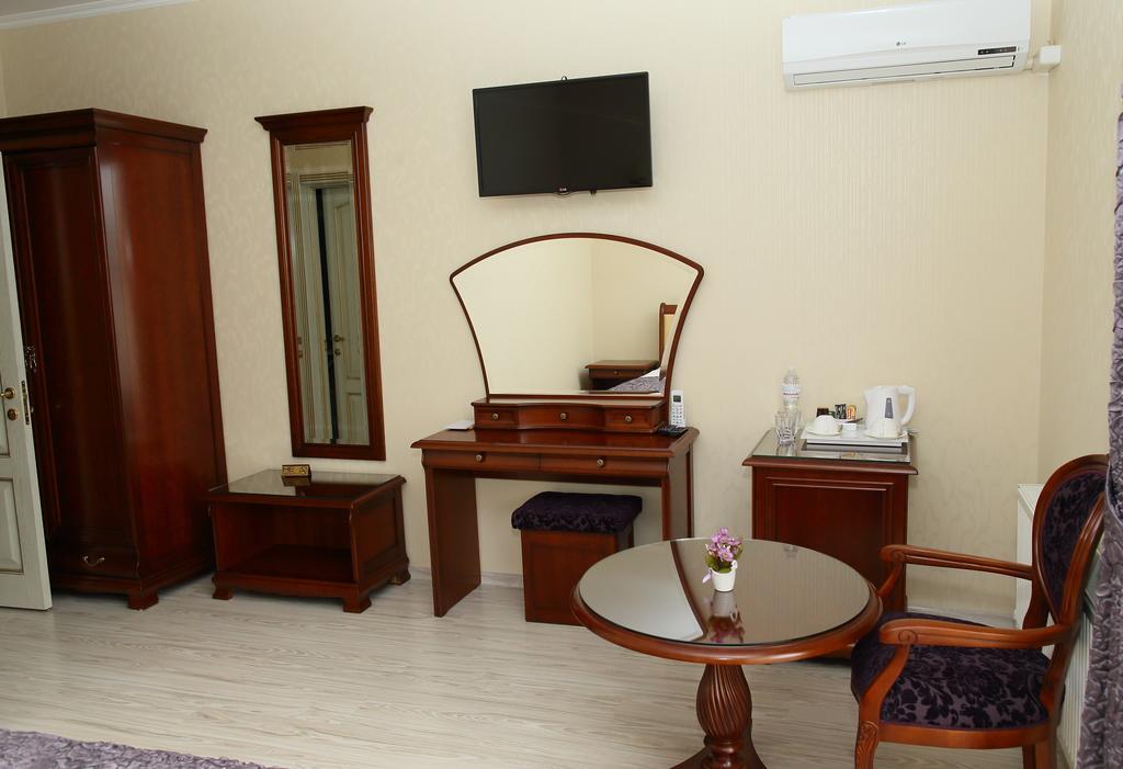Prima Villa Guest House Vinnytsia Exterior foto